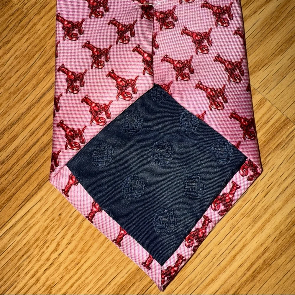 Rivetz of Boston‎ 100% Silk Pink Lobster Tie